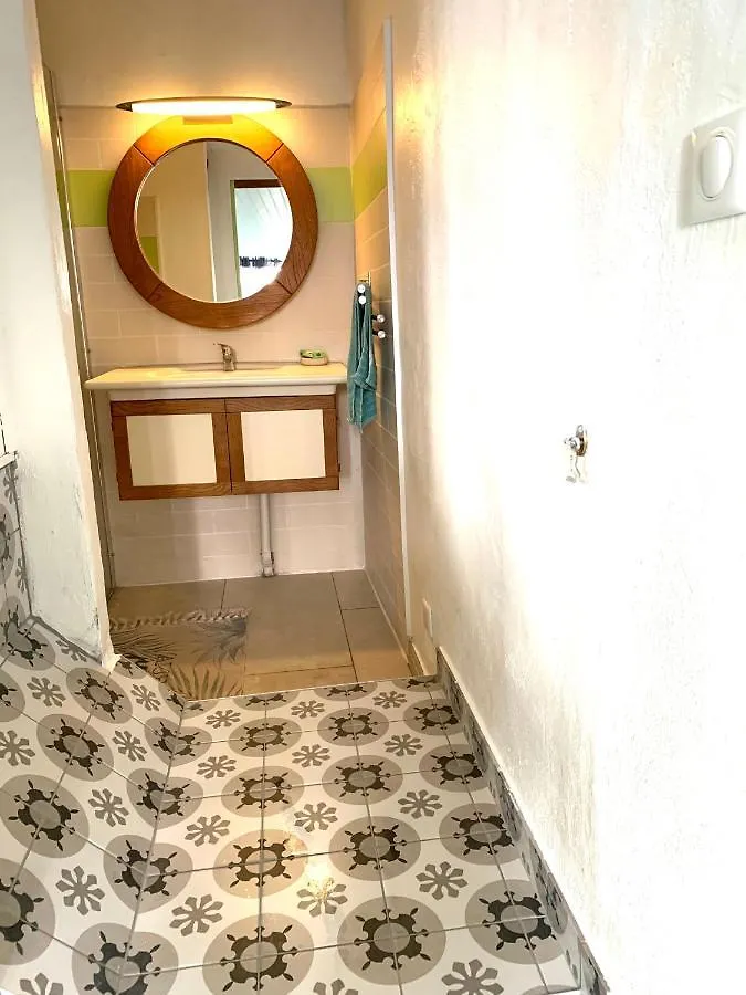 Ruoms Petite Maison 3* Centre-Village 0*,  法国